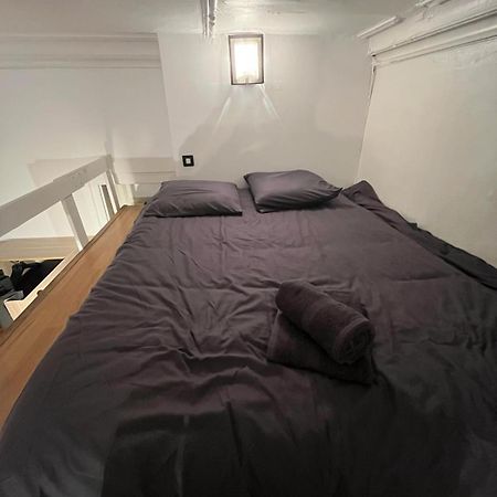 Bel Appartement Avec Mezzanine En Plein Centre De ボルドー エクステリア 写真