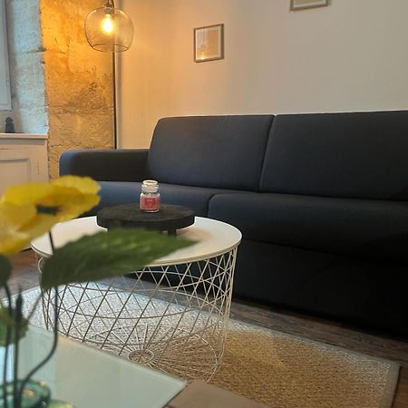 Bel Appartement Avec Mezzanine En Plein Centre De ボルドー エクステリア 写真