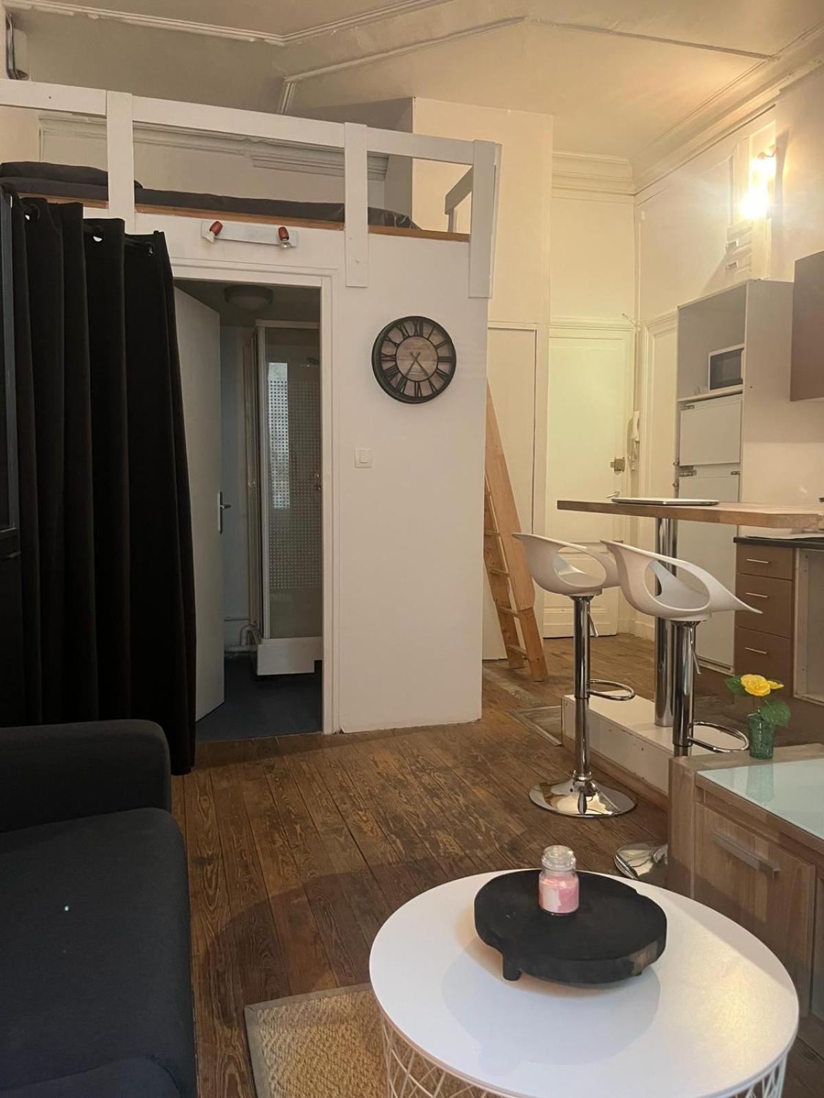 Bel Appartement Avec Mezzanine En Plein Centre De ボルドー エクステリア 写真